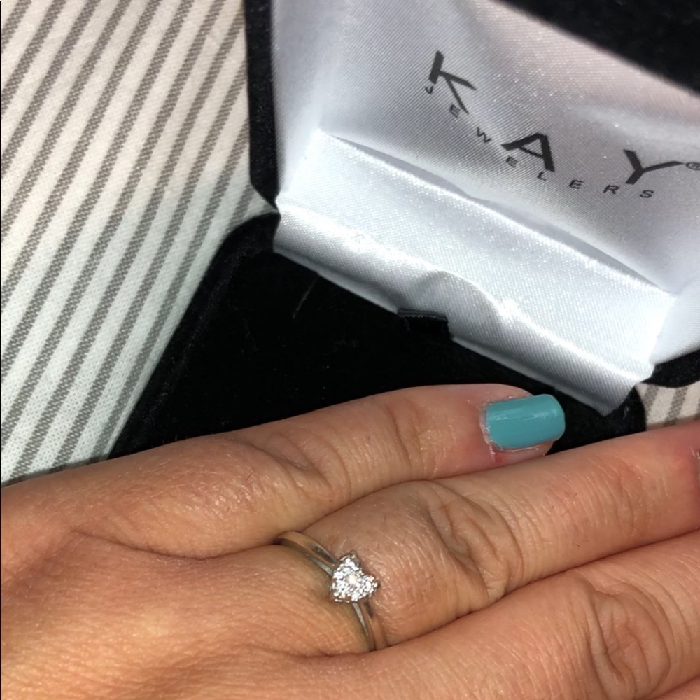 Kay Jewlers heart diamond ring